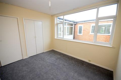 2 bedroom flat to rent - Cheveley Park, County Durham