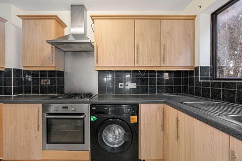 24 Damigos Road, Gravesend, DA12 2LR