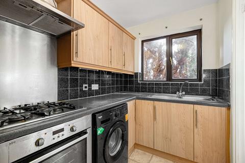 24 Damigos Road, Gravesend, DA12 2LR
