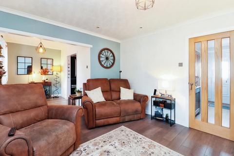 2 bedroom flat for sale, Chapel Road, Kirkcaldy, KY2