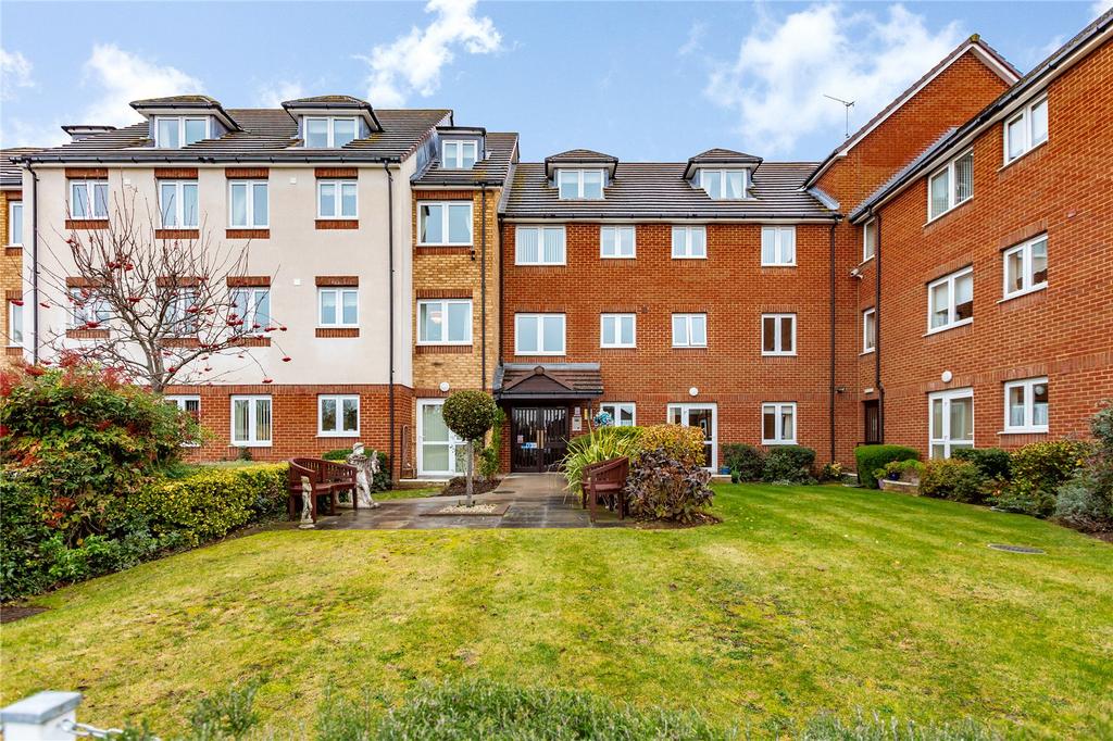 Crammavill Street, Grays, Essex, RM16 1 bed apartment for sale - £150,000