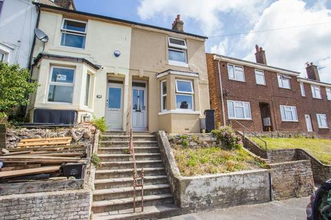 2 bedroom end of terrace house for sale, Mayfield Avenue, Dover, CT16