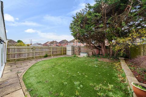 3 bedroom semi-detached house for sale, Banbury,  Oxfordshire,  OX16