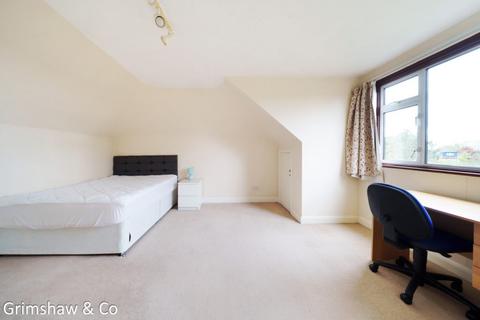 10 Ashbourne Road, London, W5 3ED