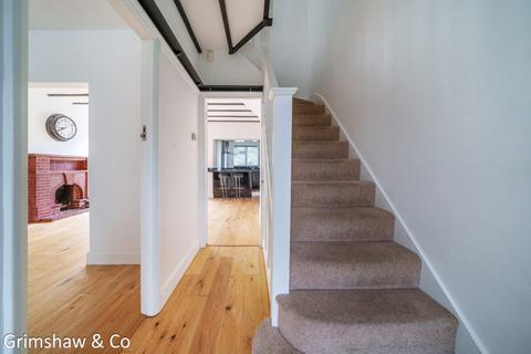 131 Princes Gardens, Acton, London, W3 0LR