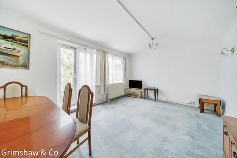 12 Willowmead Close, London, W5 1PT