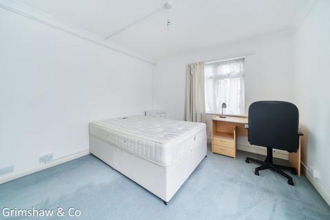 12 Willowmead Close, London, W5 1PT