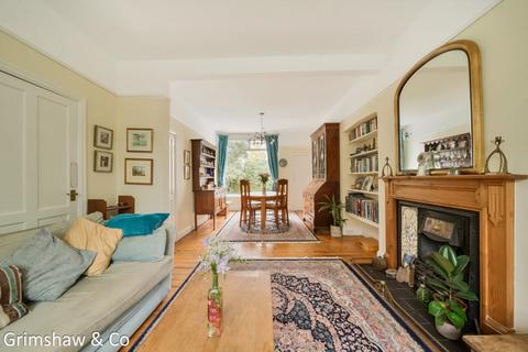 50 Brentham Way, London, W5 1BE