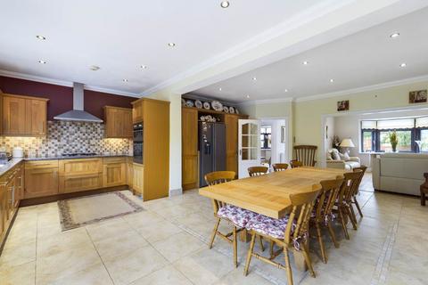 11 Barton Road, Sidcup, DA14 5LU