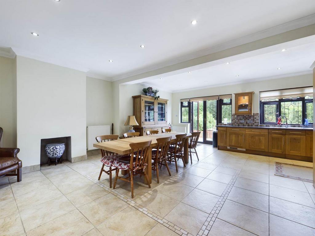 Dining room (2)