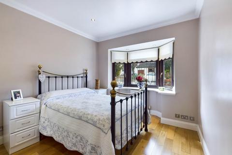 11 Barton Road, Sidcup, DA14 5LU