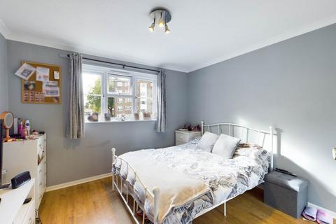 98 Parish Gate Drive, Sidcup, DA15 8TH