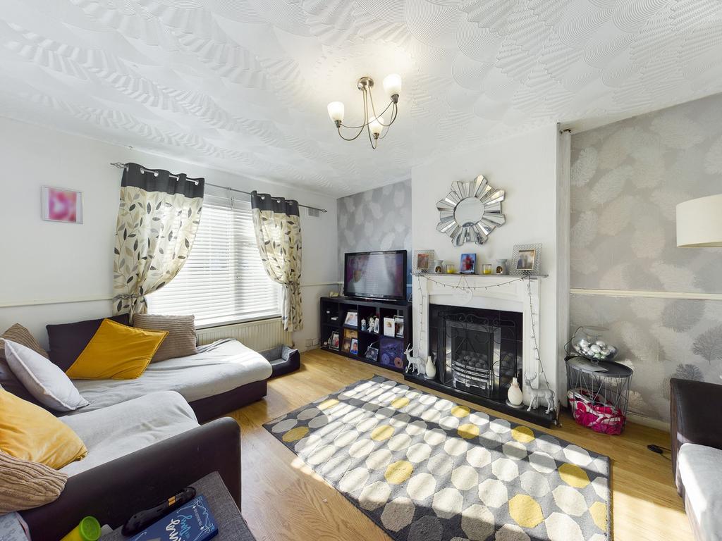 Willowdale Road, Pentrebane, Cardiff 3 bed house for sale £200,000