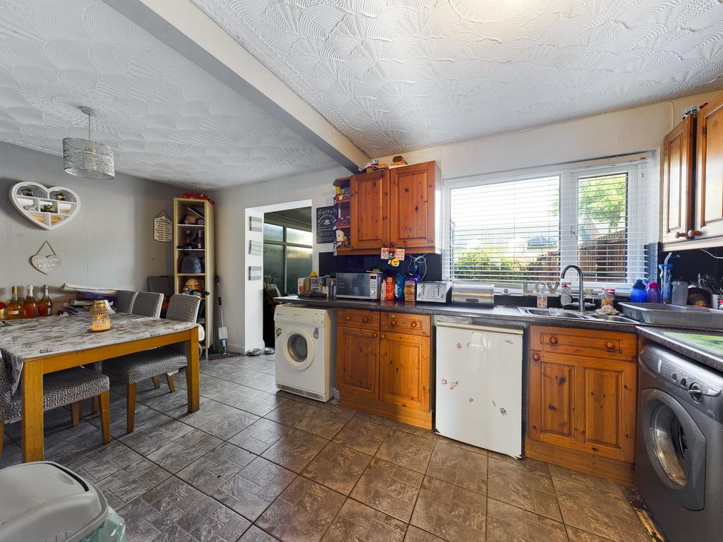 Willowdale Road, Pentrebane, Cardiff 3 bed house for sale £200,000