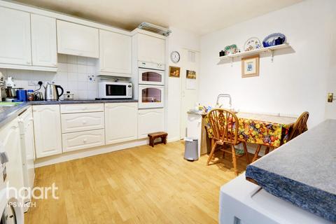 Banda Yetu Manningtree Road, Stutton, Ipswich, IP9 2TE