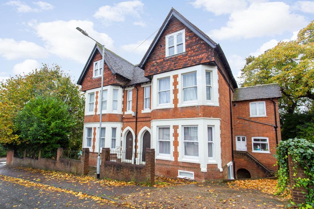 St. Thomas Hill, Salisbury House St. Thomas Hill, CT2 1 bed apartment for sale £130,000