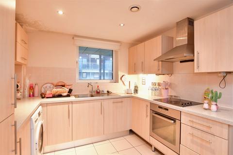 1 bedroom flat for sale, Kingscote Way, Brighton, East Sussex