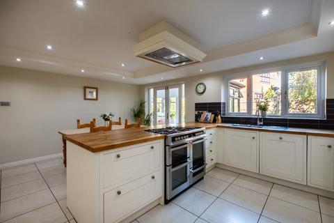 14 Ash Grove, Wrea Green, Preston, PR4 2NY
