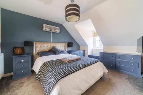 67 Corbetts Way, Thame, OX9 2FN