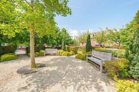 67 Corbetts Way, Thame, OX9 2FN