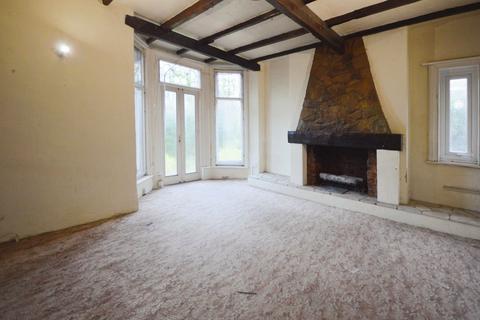 1 The Drive, Salford, M7 3ND