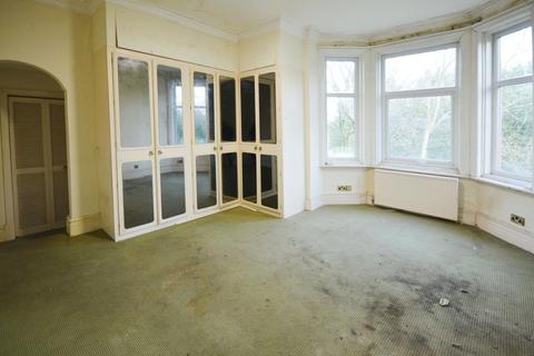 1 The Drive, Salford, M7 3ND