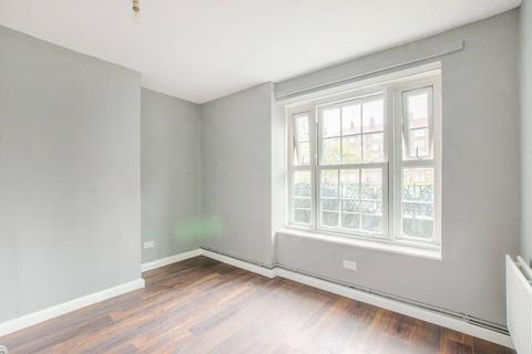 4 bedroom flat for sale, Peckham Park Road, Peckham, London, SE15