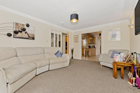 24 Constitution Crescent, Dundee, DD3 6TT