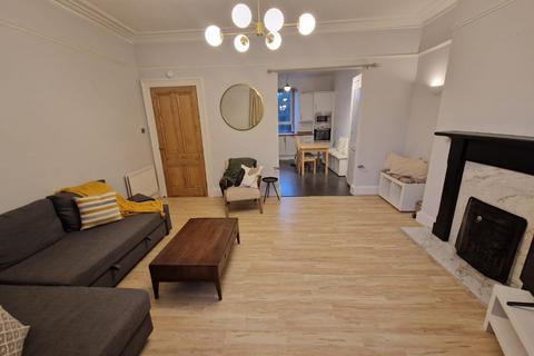2 bedroom flat to rent - View Terrace, Rosemount, Aberdeen, AB25