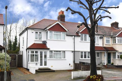 3 bedroom end of terrace house to rent, Clock House Road,  Beckenham, BR3