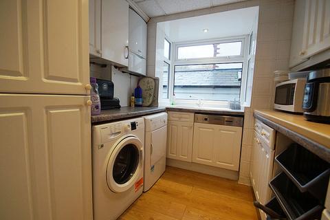 14 Carr Lane, Greenfield, Oldham, OL3 7AX