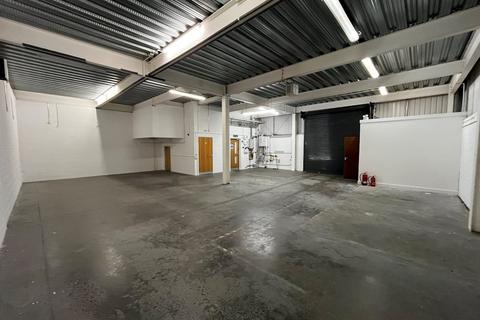 Warehouse to rent, Unit 34 Orbital 25, Dwight Road, Watford, WD18 9DA