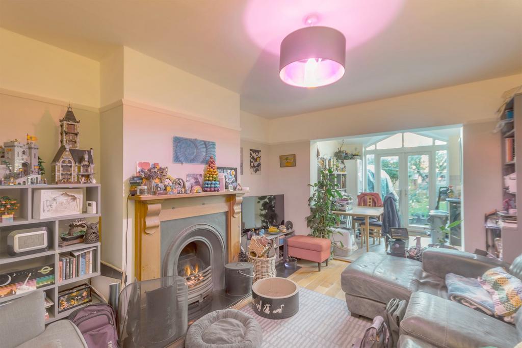 Gordon Road, West Bridgford, Nottingham, Nottinghamshire, NG2 5LX 4 bed