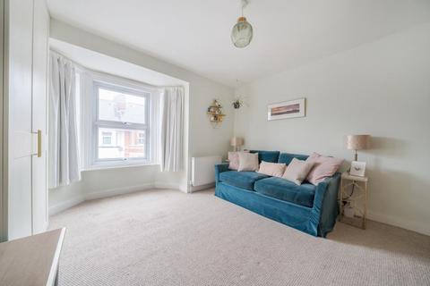 64 Swainstone Road, Reading, RG2 0DX