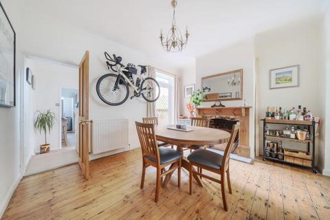 64 Swainstone Road, Reading, RG2 0DX