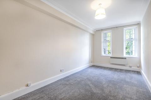 3 bedroom apartment to rent, North End Road London NW11