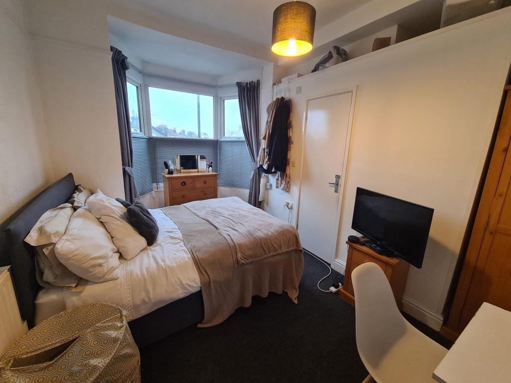 Palmerston Road, Studio to rent £625 pcm (£144 pw)