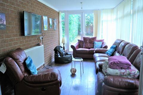 7 bedroom detached house to rent - Wilbraham Road, Manchester M14
