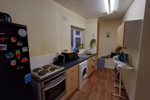 2 bedroom flat to rent - Walsall Road, Sutton Coldfield, B74