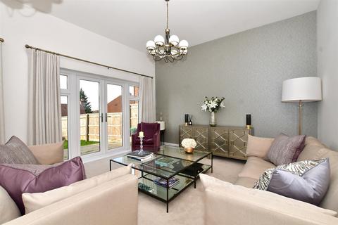 4 bedroom semi-detached house for sale, Consort Drive, Leatherhead, Surrey