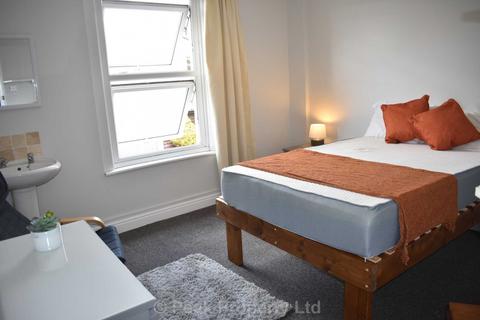 1 bedroom in a house share to rent - BEAUTIFUL HOUSE SHARE -  Honiton Road, Southend On Sea