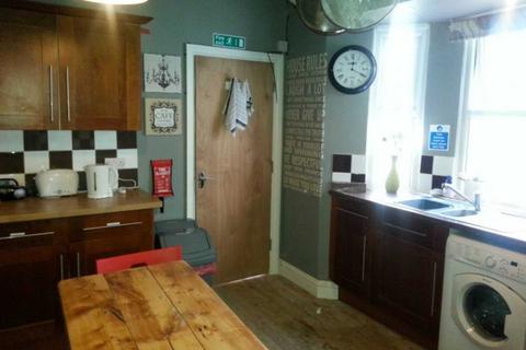 1 bedroom in a house share to rent - BEAUTIFUL HOUSE SHARE -  Honiton Road, Southend On Sea