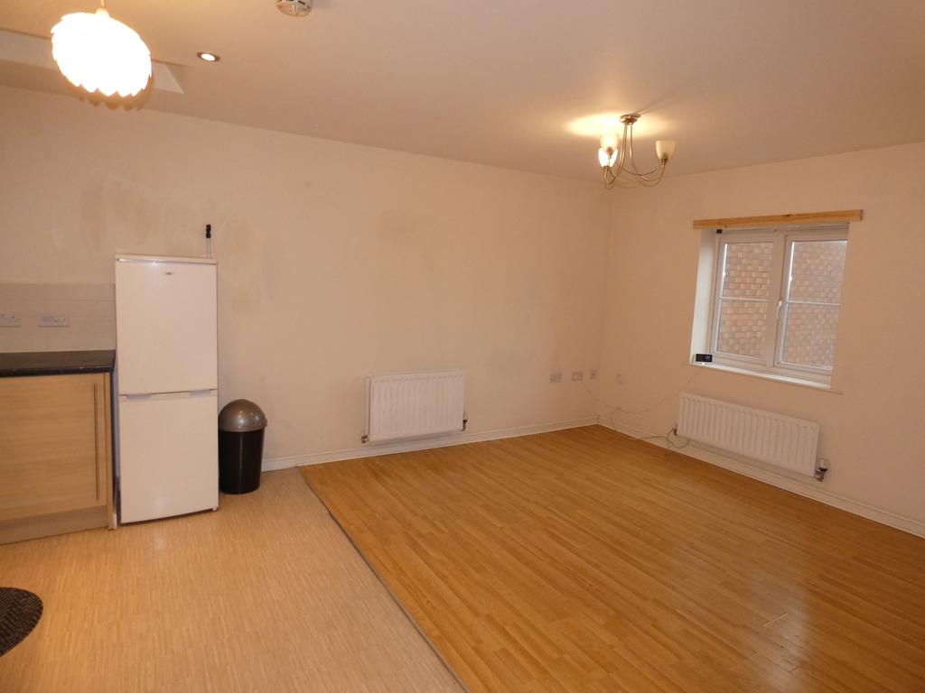 Groeswen Park, Port Talbot SA13 2 bed apartment to rent £700 pcm (£