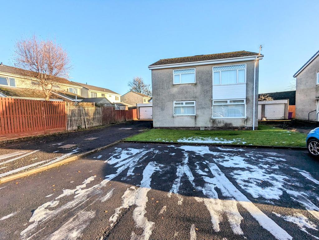 Bruntsfield Avenue, Kilwinning KA13 2 bed ground floor flat for sale