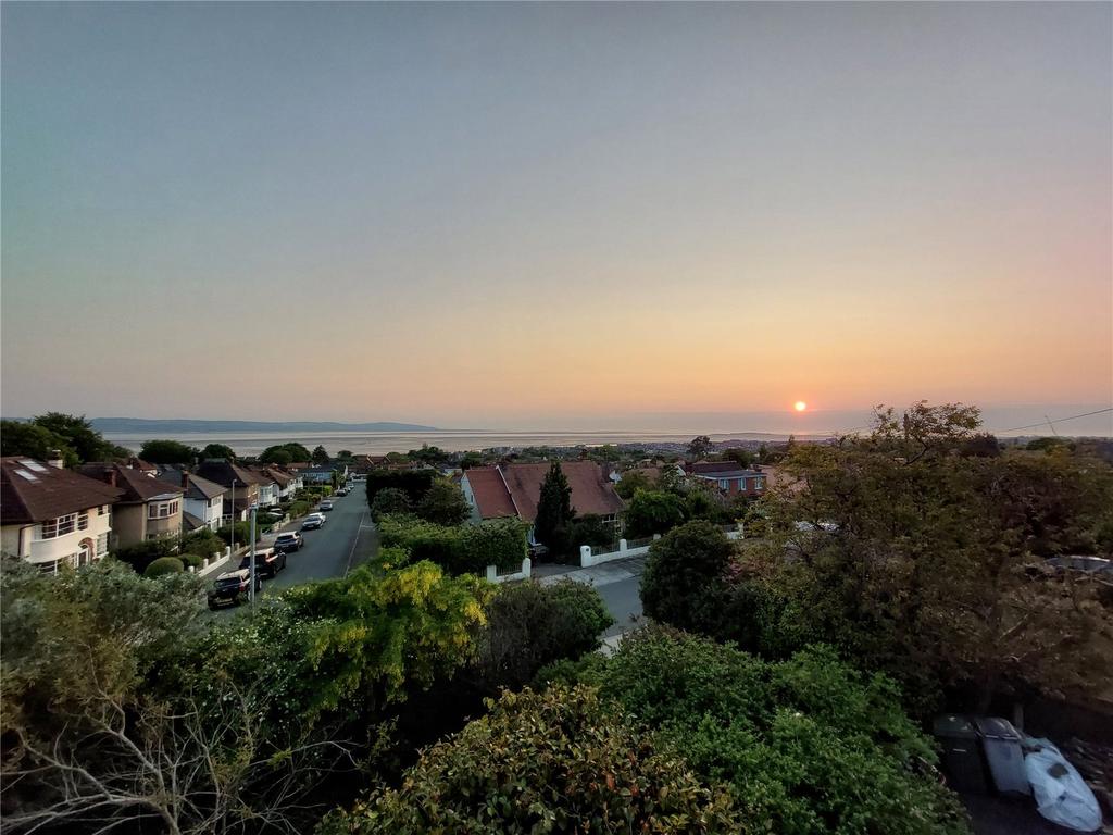 Mount Road, West Kirby, Wirral... 4 bed detached house £2,750 pcm (£
