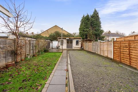 157 Colyer Road, Northfleet, Gravesend, DA11 8AZ