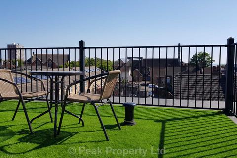 Studio to rent - St Johns Road, Westcliff On Sea