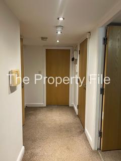 2 bedroom flat to rent, Edge Lane, Manchester M21