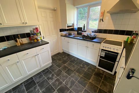 5 bedroom semi-detached house to rent, Wavell Way, Winchester, SO22