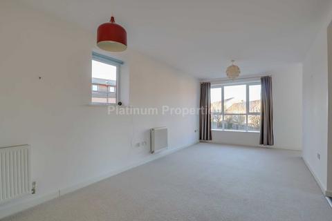 2 bedroom apartment to rent, Chieftain Way, Cambridge